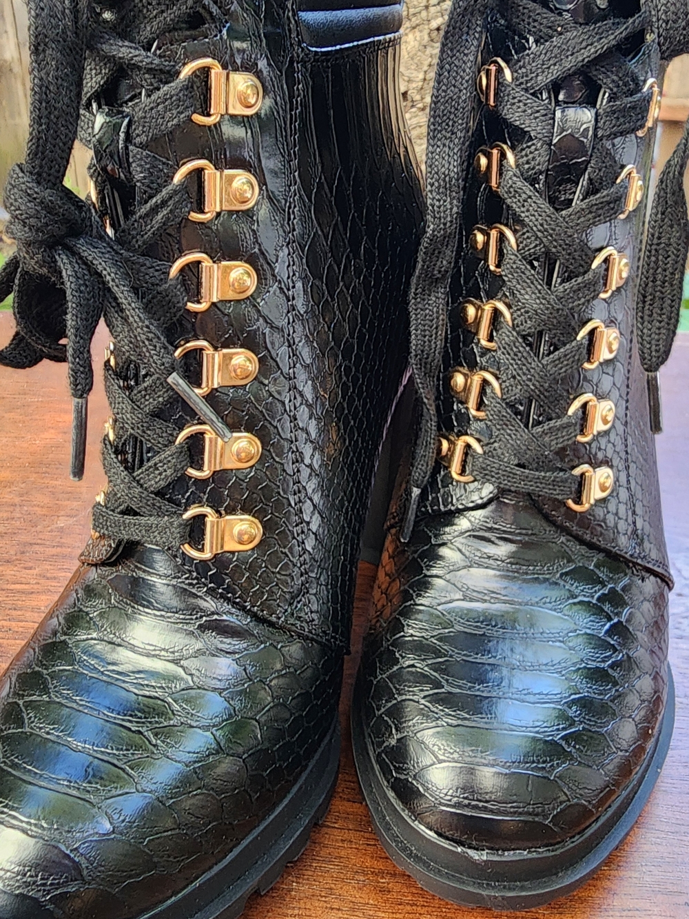 ShoeDazzle / JustFab "Shandee" Black Faux Snakeskin Lace-Up Heeled Boots 7.5